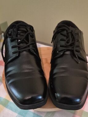 Men's Black Lace-Up Derby Dress Shoes